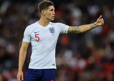 拜仁今夏中卫引援：斯通斯非首选但存备选可能